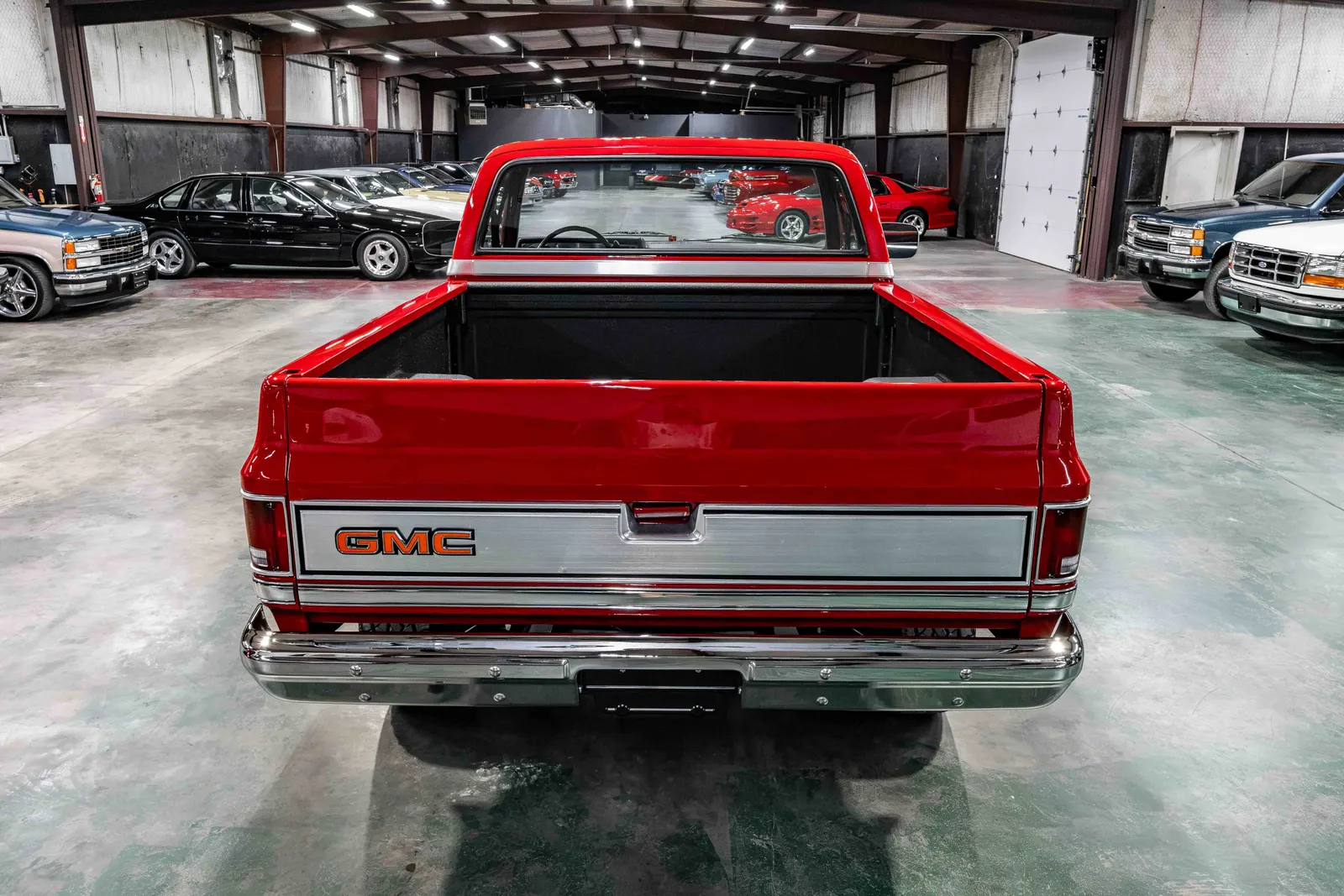 1985-GMC-K10-Apple Red-504244-36.jpg